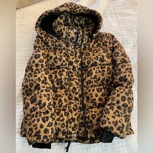 Gap leopard puffer coat